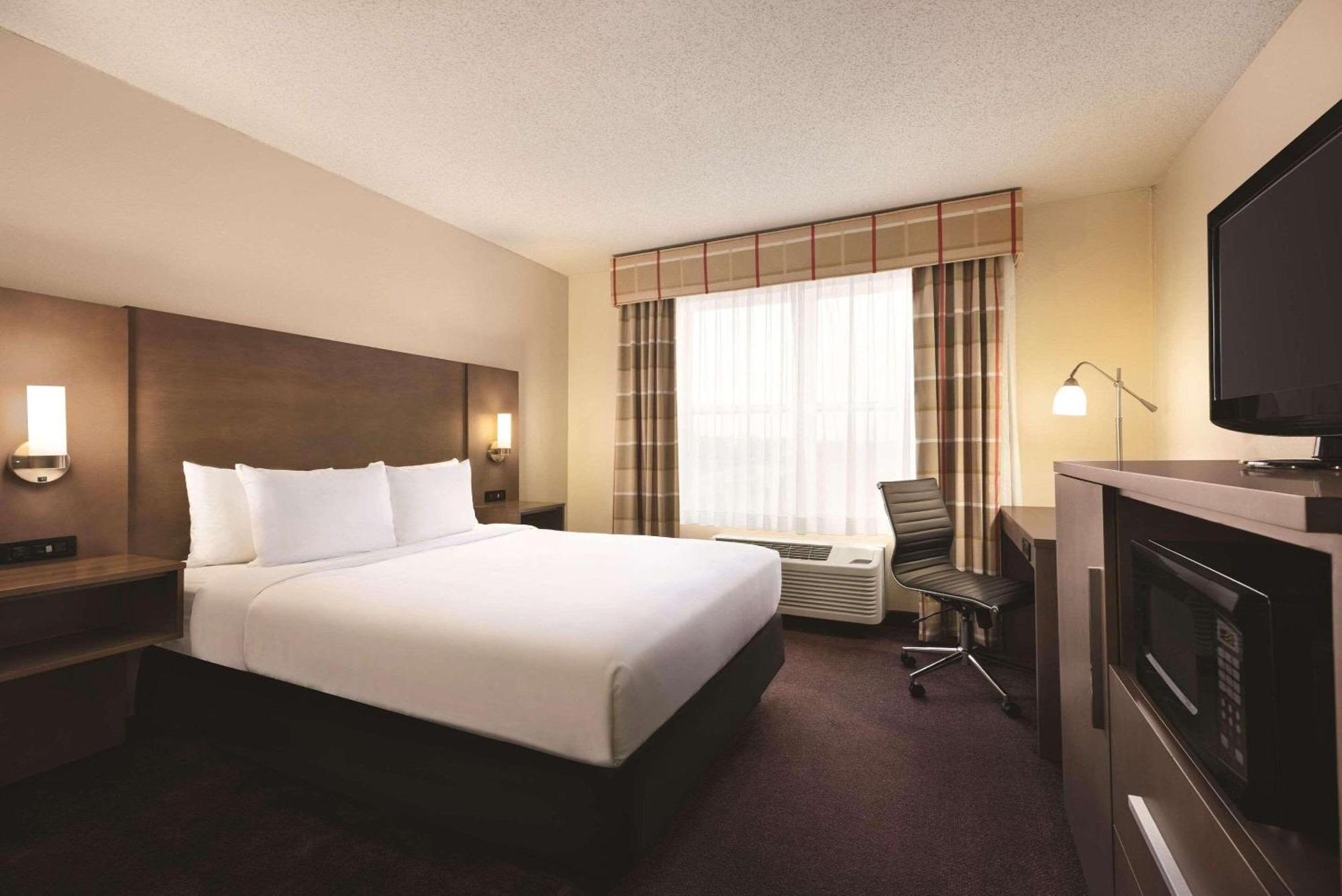 Country Inn & Suites By Radisson, Forest Lake, Mn Exterior photo